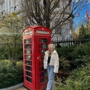 Meet your Posher, Nora